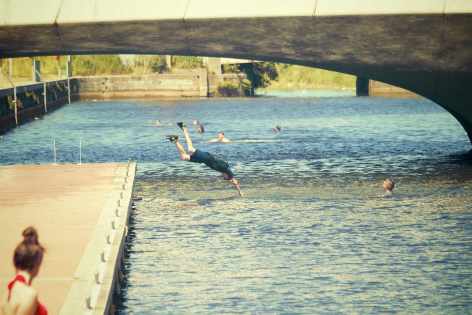 Swimming Diving